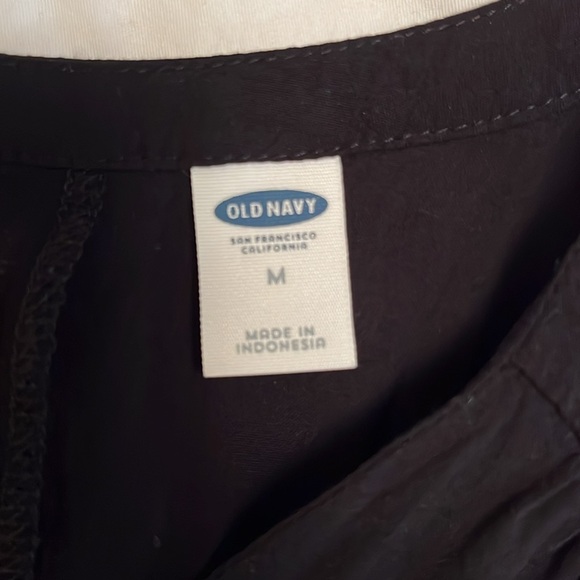 OLD navy v-neck flowy tank with key-hole back detail - Picture 5 of 6